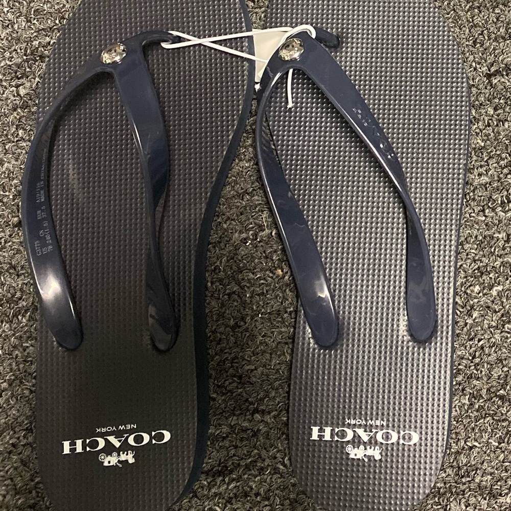 Coach flip flops size 7